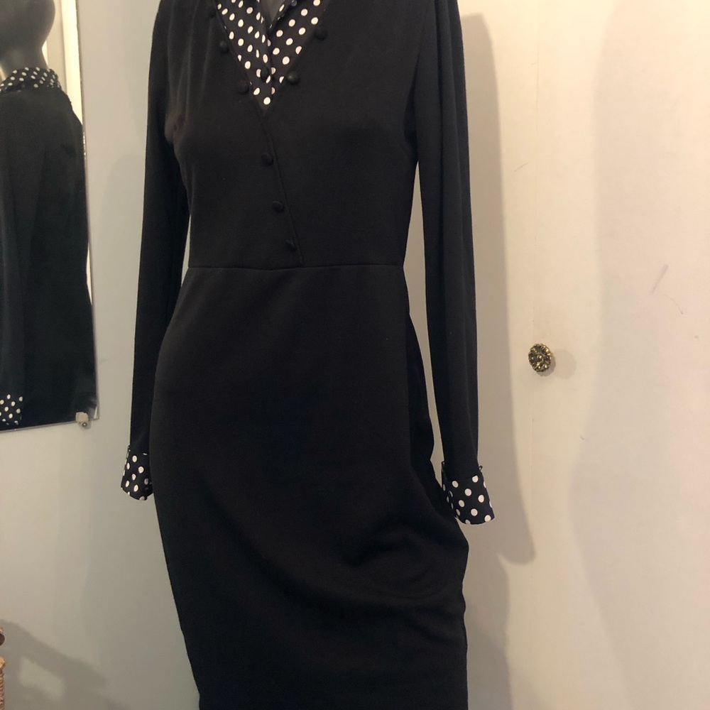 BLACK DRESS - Picture 2 of 5